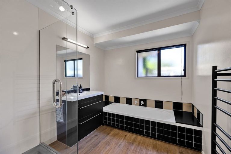 Photo of property in 11 Erin Street, Hawera, 4610