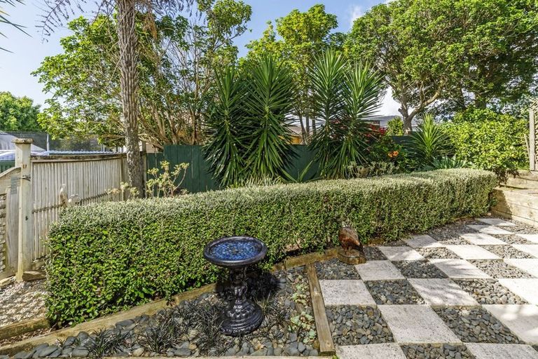 Photo of property in 10 Sunburst Lane, Torbay, Auckland, 0630