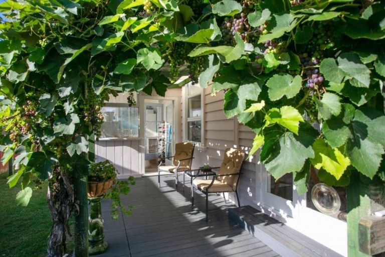 Photo of property in 30 Clare Street, Cambridge, 3434