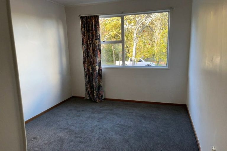 Photo of property in 27 Gladys Avenue, Glenfield, Auckland, 0629