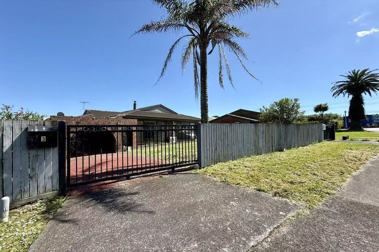 Photo of property in 3 Palm Court Drive, Glen Eden, Auckland, 0602