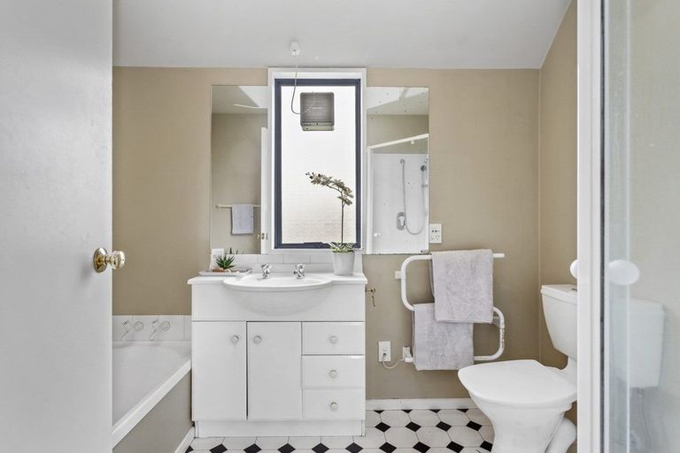 Photo of property in 3/44 London Street, Richmond, Christchurch, 8013