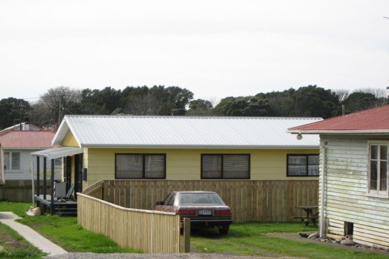 Photo of property in 60b Mould Street, Waitara, 4320