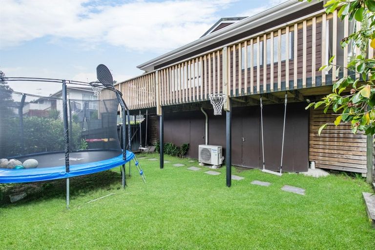 Photo of property in 1/111 Spinella Drive, Bayview, Auckland, 0629