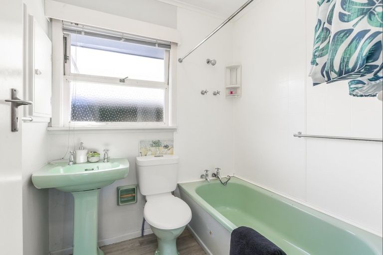 Photo of property in 899 Whangaparaoa Road, Manly, Whangaparaoa, 0930