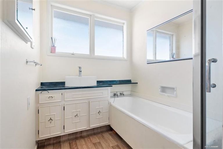 Photo of property in 39 Blakeborough Drive, Forrest Hill, Auckland, 0620