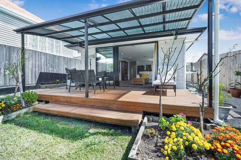 Photo of property in 11a Magnolia Crescent, Nawton, Hamilton, 3200