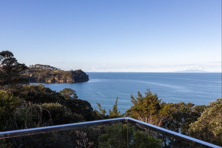 Photo of property in 8 Sykes Avenue, Hatfields Beach, Orewa, 0931