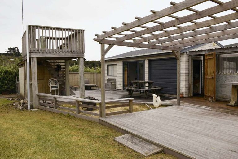 Photo of property in 299 Big Bay Road, Manukau Heads, Awhitu, 2684