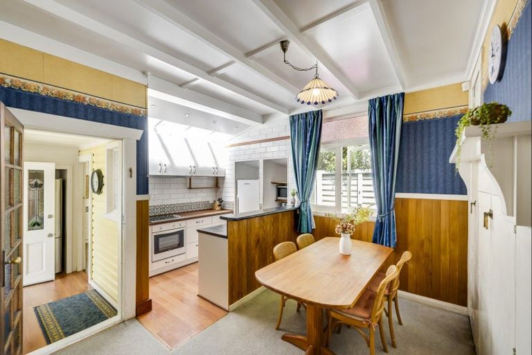 Photo of property in 1209 Caroline Road, Mayfair, Hastings, 4122