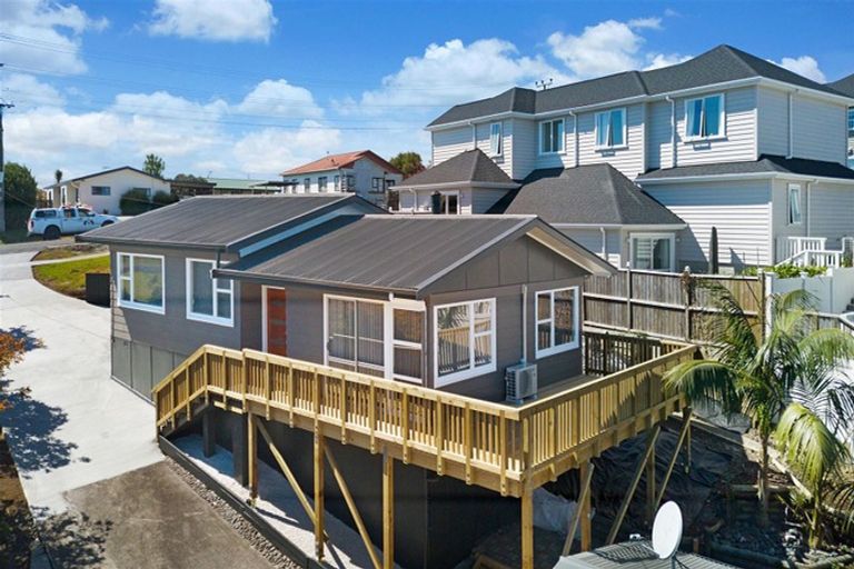 Photo of property in 65 Hetherington Road, Ranui, Auckland, 0612