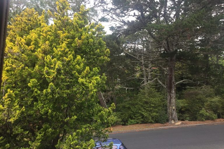 Photo of property in 2/13 Saddleback Rise, Murrays Bay, Auckland, 0630