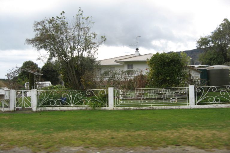 Photo of property in 117 Central Takaka Road, Takaka, 7183