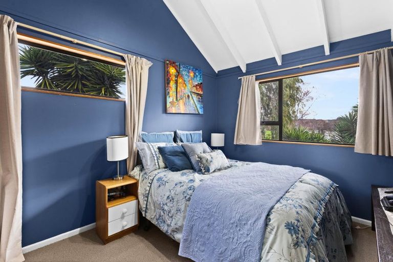 Photo of property in 16 Cormack Place, Greenmeadows, Napier, 4112