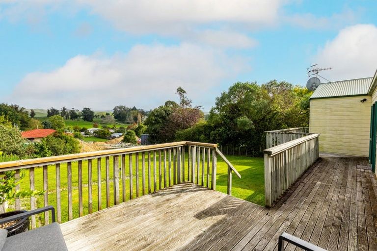 Photo of property in 24 Eagle Street, Waipawa, 4210