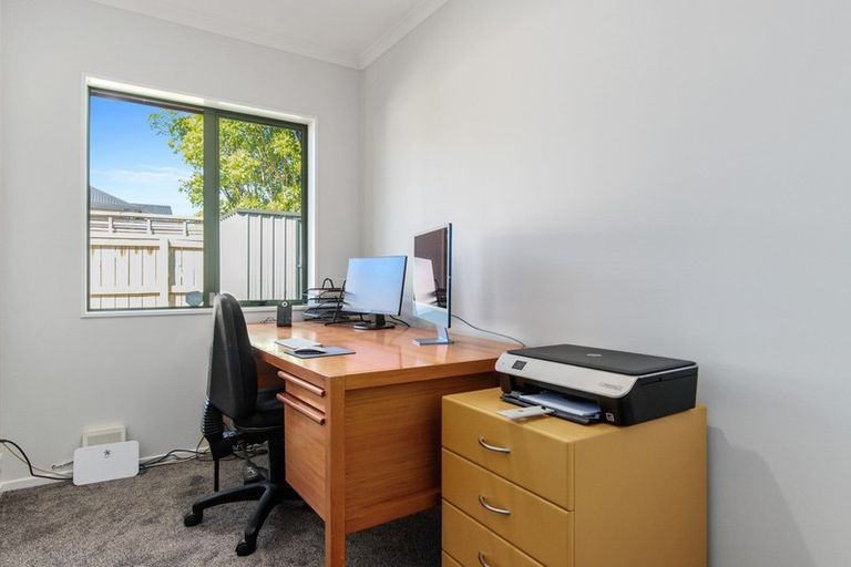 Photo of property in 20 Greenough Place, Rototuna, Hamilton, 3210