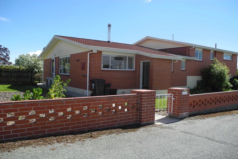 Photo of property in 11 Oxford Street, Waimate, 7924