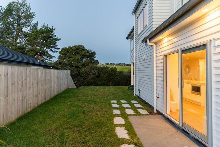 Photo of property in 69 Glenvar Ridge Road, Long Bay, Auckland, 0630