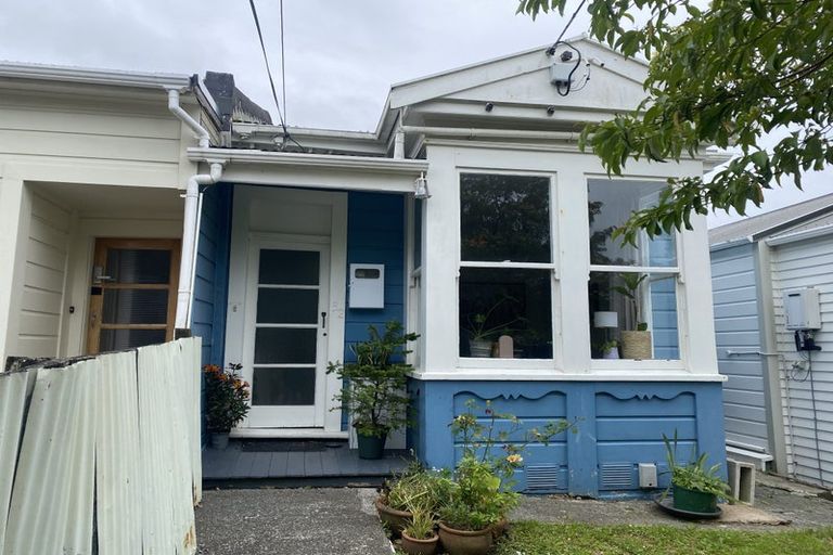 Photo of property in 32 Mckinley Crescent, Brooklyn, Wellington, 6021