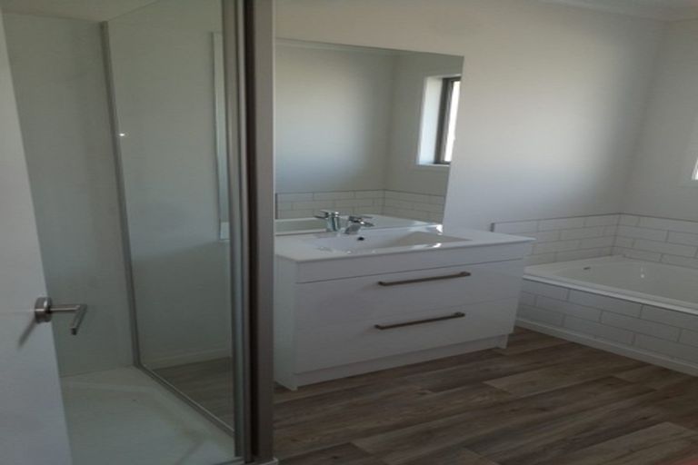 Photo of property in 14 Faber Place, Rototuna North, Hamilton, 3210