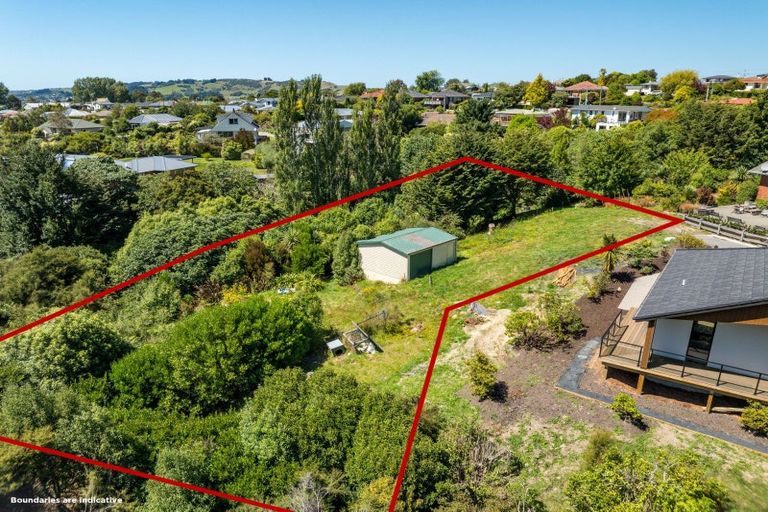 Photo of property in 18 Freyberg Road, Fairfield, Dunedin, 9018