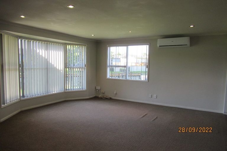 Photo of property in 19 Burbank Avenue, Manurewa, Auckland, 2102