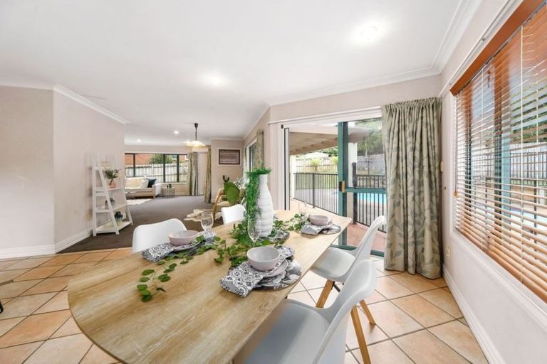 Photo of property in 10 Oakmont Place, Rototuna, Hamilton, 3210