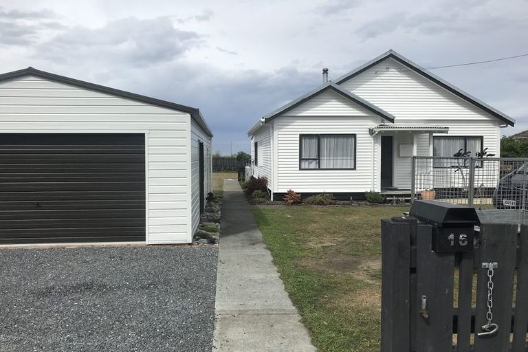 Photo of property in 16 Beach Road, Kaikoura, 7300