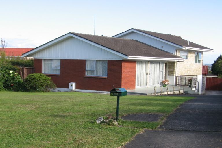 Photo of property in 6 Landop Terrace, Howick, Auckland, 2014