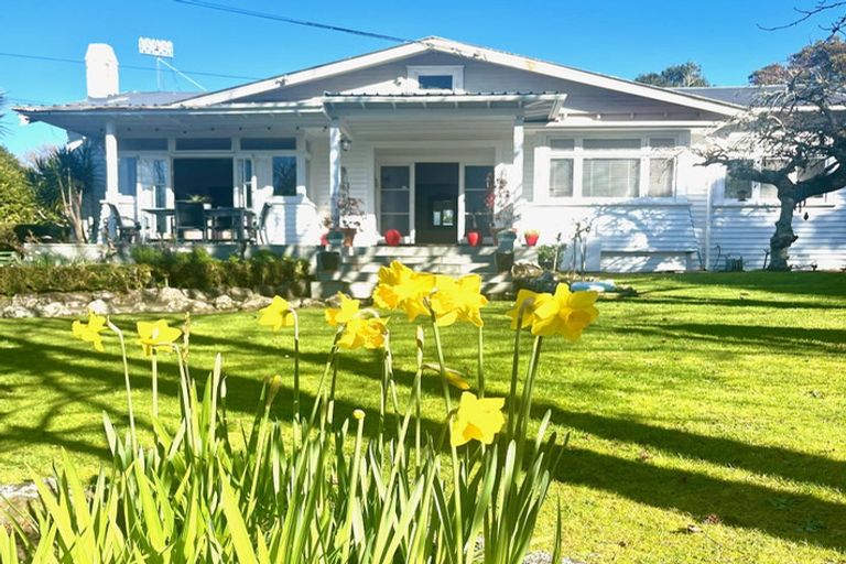 Photo of property in 23 Maungakiekie Avenue, Greenlane, Auckland, 1051