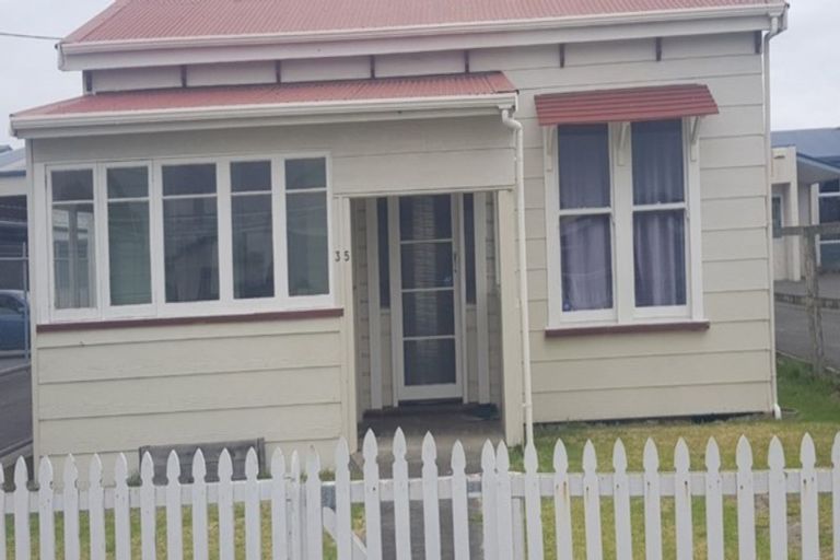 Photo of property in 35 Hatrick Street West, Whanganui, 4500