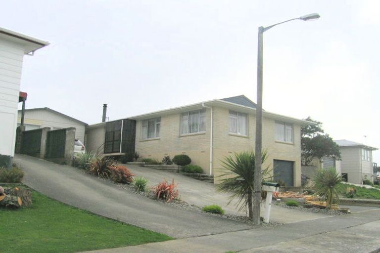 Photo of property in 39 Almora View, Ascot Park, Porirua, 5024