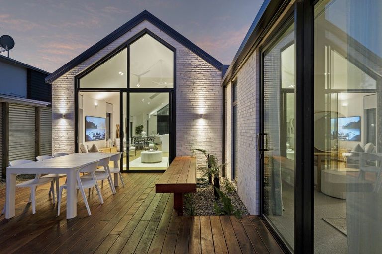 Photo of property in 19 Albany Street, St Albans, Christchurch, 8014