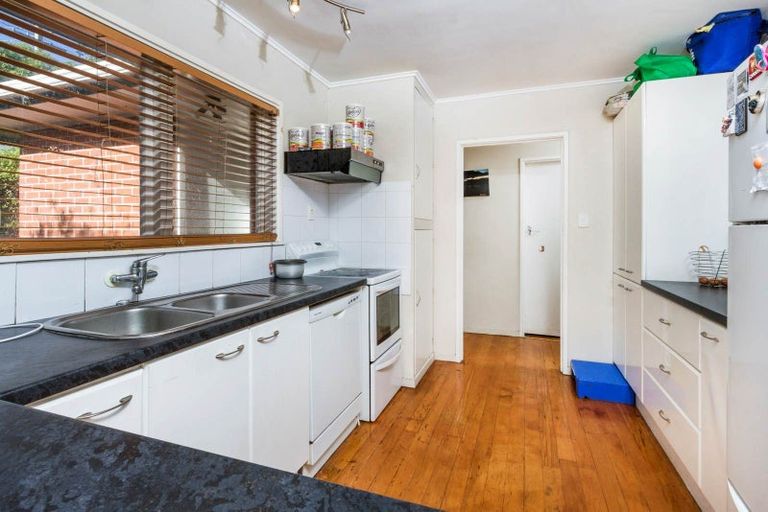 Photo of property in 450 Don Buck Road, Massey, Auckland, 0614