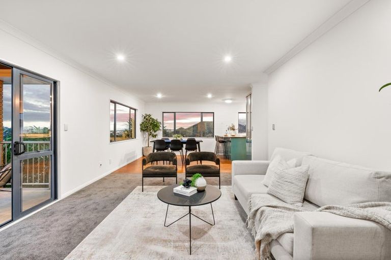 Photo of property in 78 San Valentino Drive, Henderson, Auckland, 0612