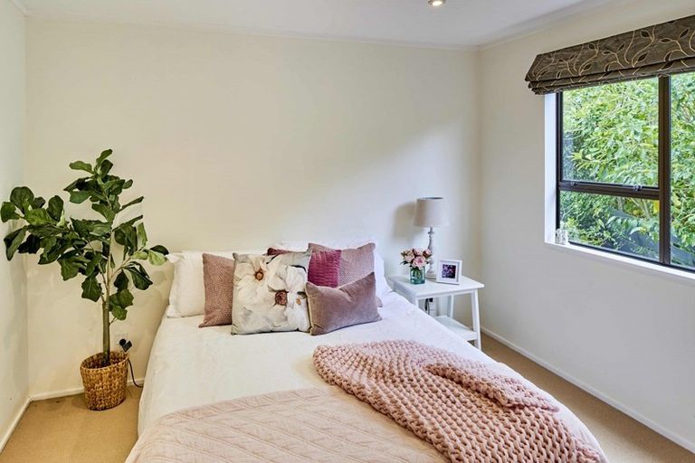 Photo of property in 40 Mercury Way, Whitby, Porirua, 5024