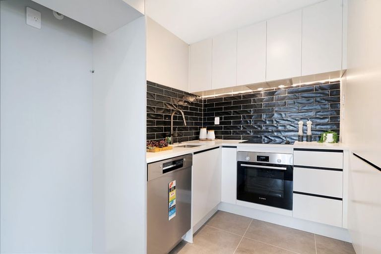 Photo of property in 19 Paihere Street, Huapai, Kumeu, 0810