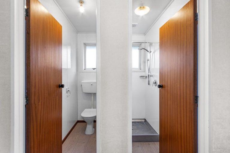 Photo of property in 40 Camberwell Place, Avonhead, Christchurch, 8042