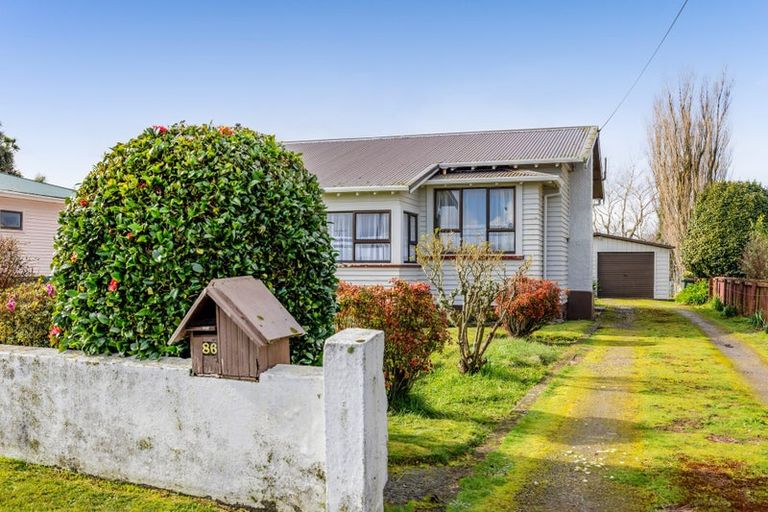 Photo of property in 86 Stanners Street, Eltham, 4322