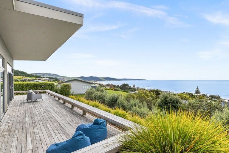 Photo of property in 15 Lightning Ridge View, Waimarama, 4294