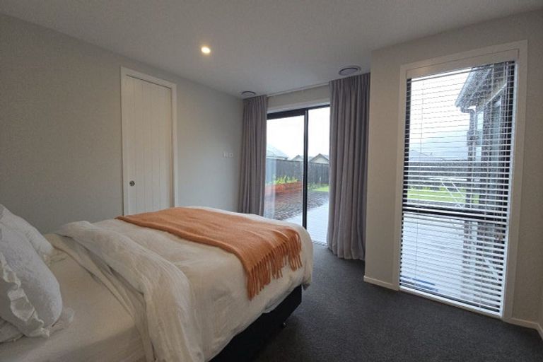 Photo of property in 20 Barn Road, Jacks Point, 9371