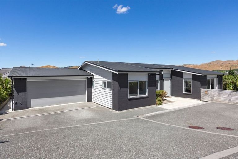 Photo of property in 83 Te Puia Drive, Aotea, Porirua, 5024