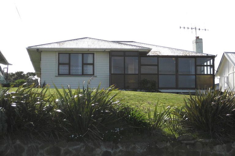 Photo of property in 16 Matai Street, Castlecliff, Whanganui, 4501