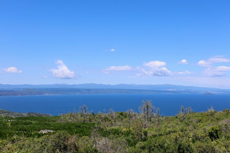 Photo of property in 6 Grandview Lane, Acacia Bay, 3385