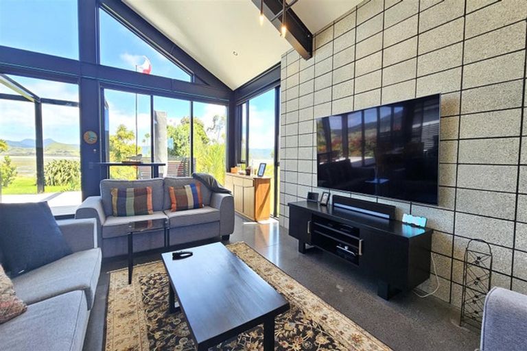 Photo of property in 112 Ti Kouka Crescent, Matarangi, Whitianga, 3592