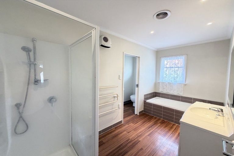 Photo of property in 16 Farrington Avenue, Bishopdale, Christchurch, 8053