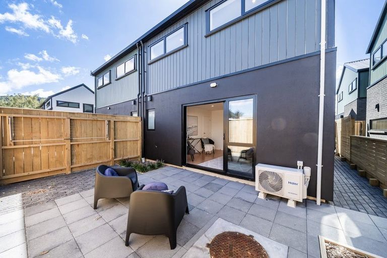 Photo of property in 4/8 Victoria Street, Ebdentown, Upper Hutt, 5018