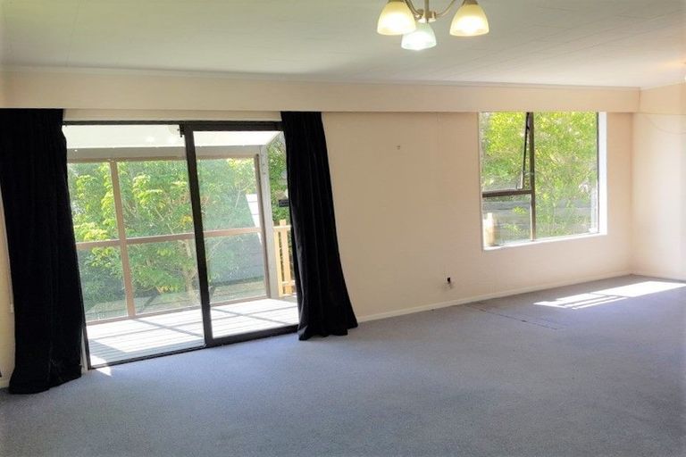 Photo of property in 32b Transom Close, Whitby, Porirua, 5024