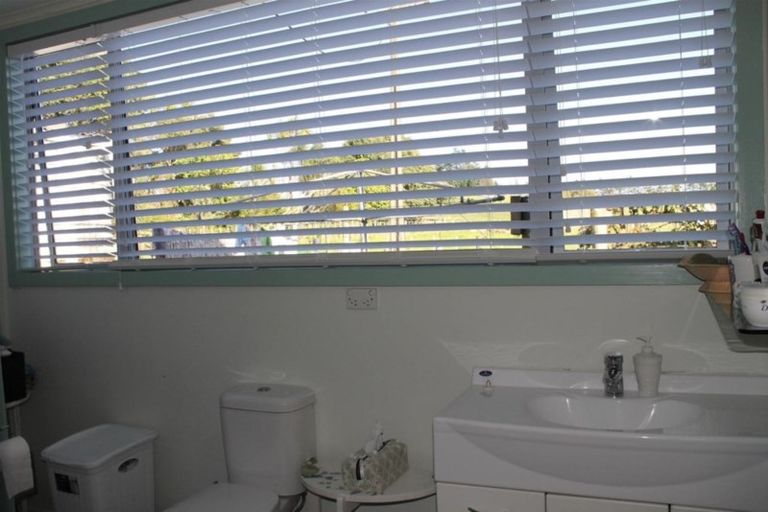 Photo of property in 212 Huarau Road, Whakapirau, Maungaturoto, 0583