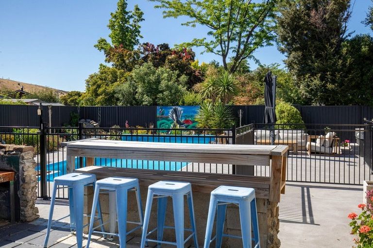 Photo of property in 17 Dunstan Street, Clyde, 9330